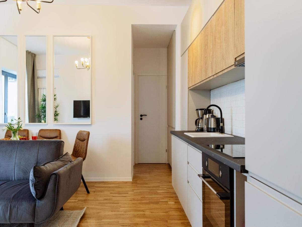 Sunny 2Br Flat - Top Location - Amazing Balcony Bucarest Extérieur photo