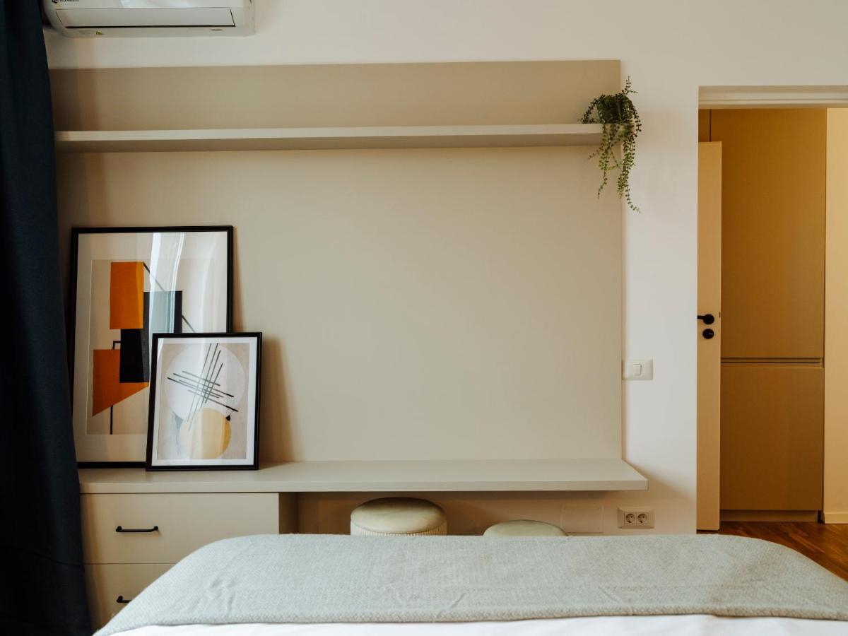 Sunny 2Br Flat - Top Location - Amazing Balcony Bucarest Extérieur photo