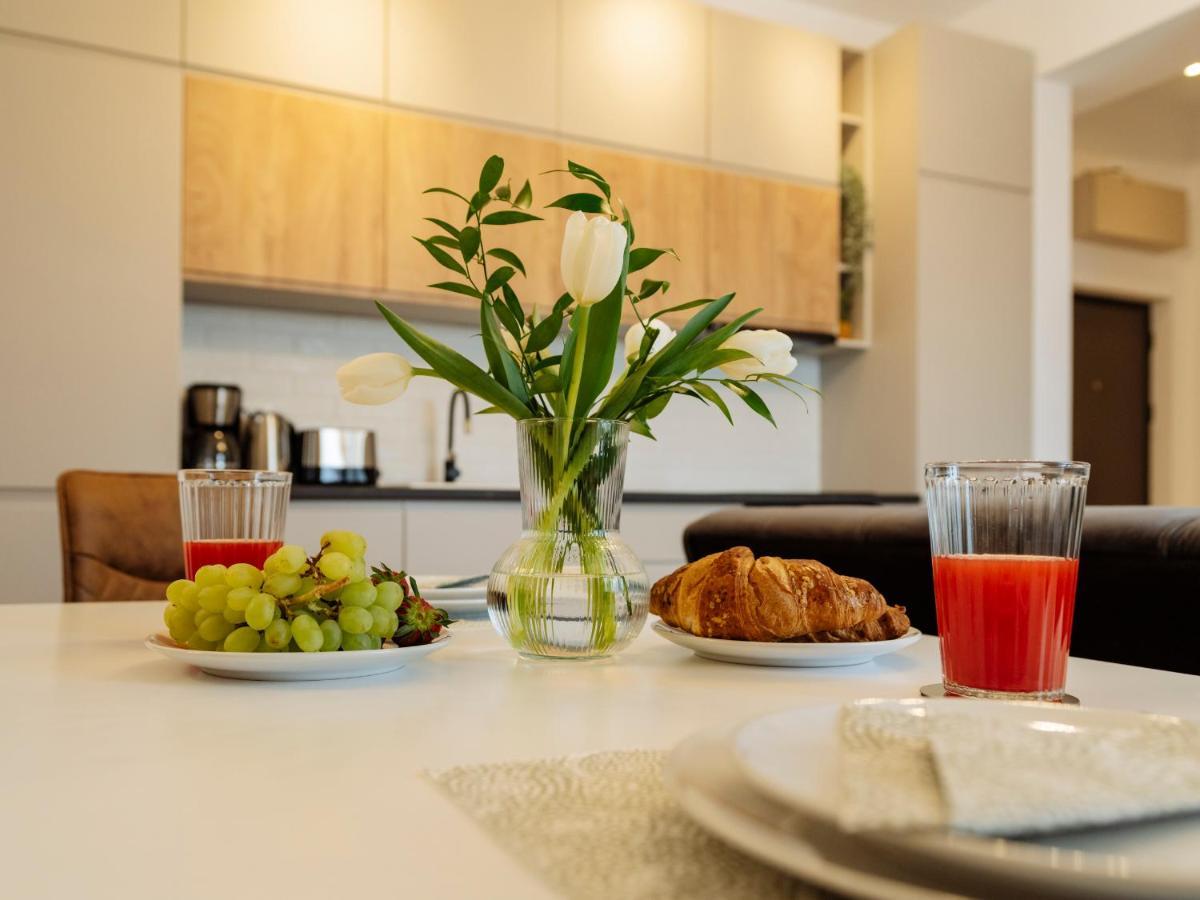 Sunny 2Br Flat - Top Location - Amazing Balcony Bucarest Extérieur photo