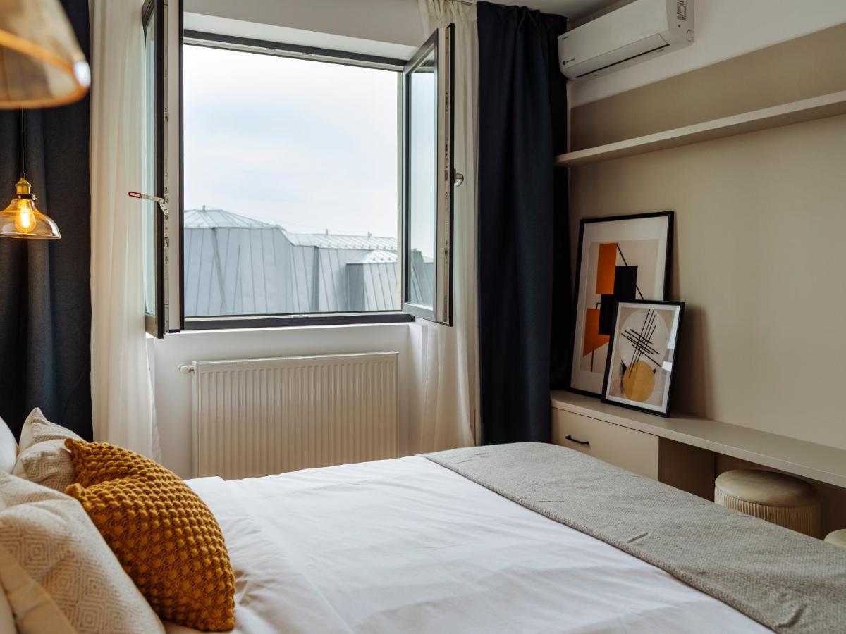 Sunny 2Br Flat - Top Location - Amazing Balcony Bucarest Extérieur photo
