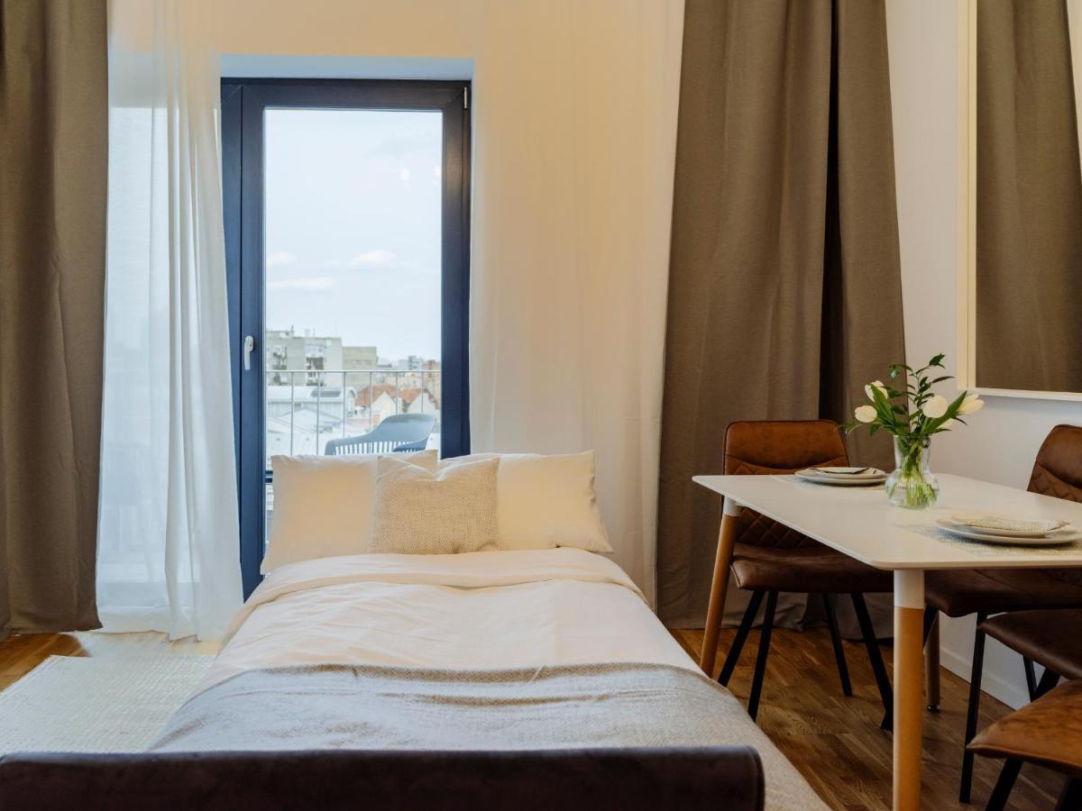 Sunny 2Br Flat - Top Location - Amazing Balcony Bucarest Extérieur photo