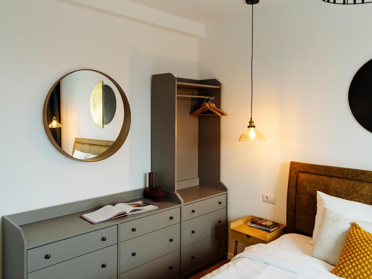 Sunny 2Br Flat - Top Location - Amazing Balcony Bucarest Extérieur photo
