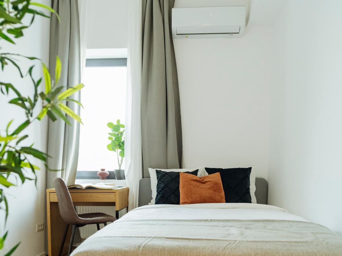 Sunny 2Br Flat - Top Location - Amazing Balcony Bucarest Extérieur photo